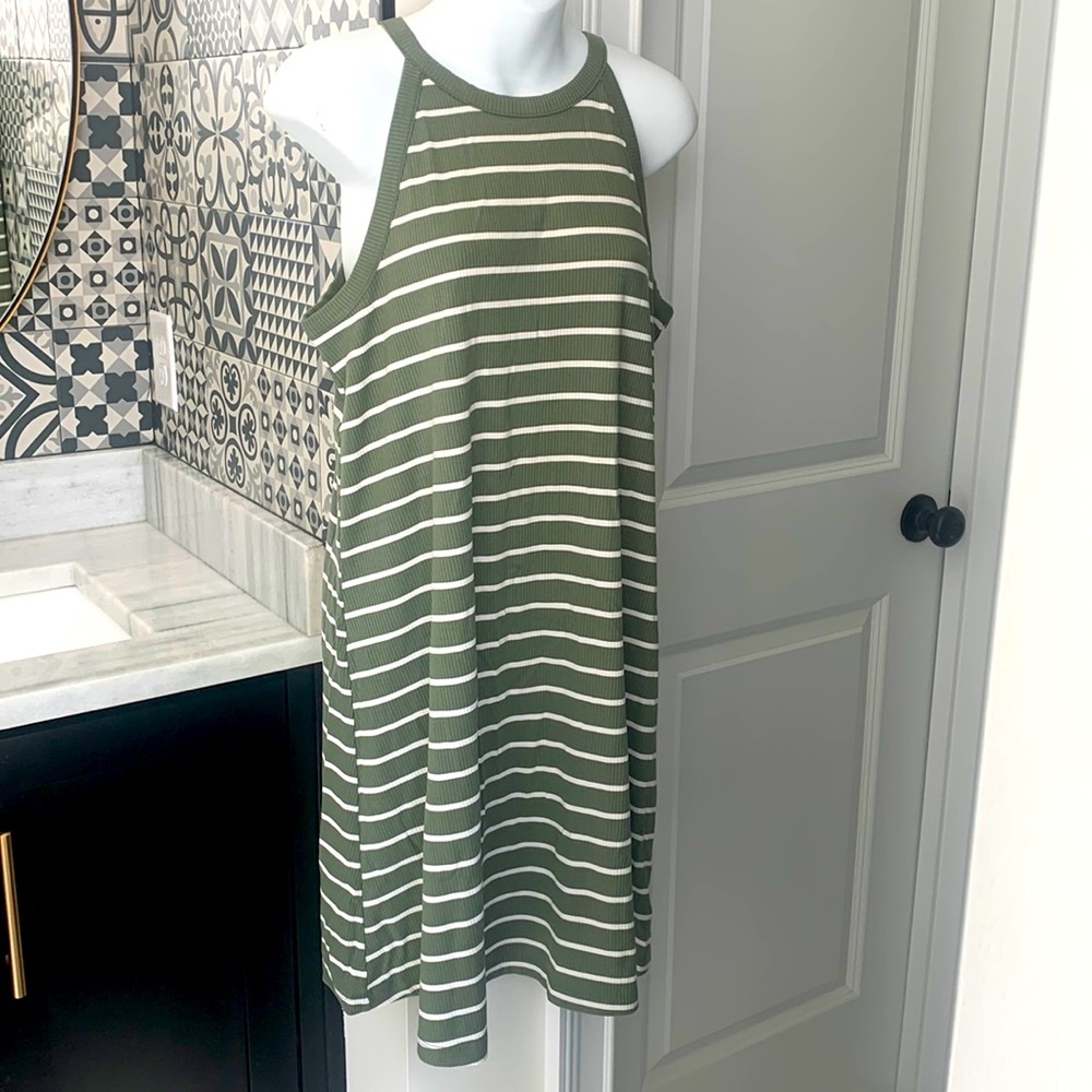 Fair Condition L OLD NAVY KNIT DRESS